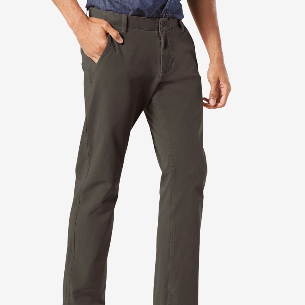 NWT Dockers Smart 360 Flex Slim Tapered Khakis